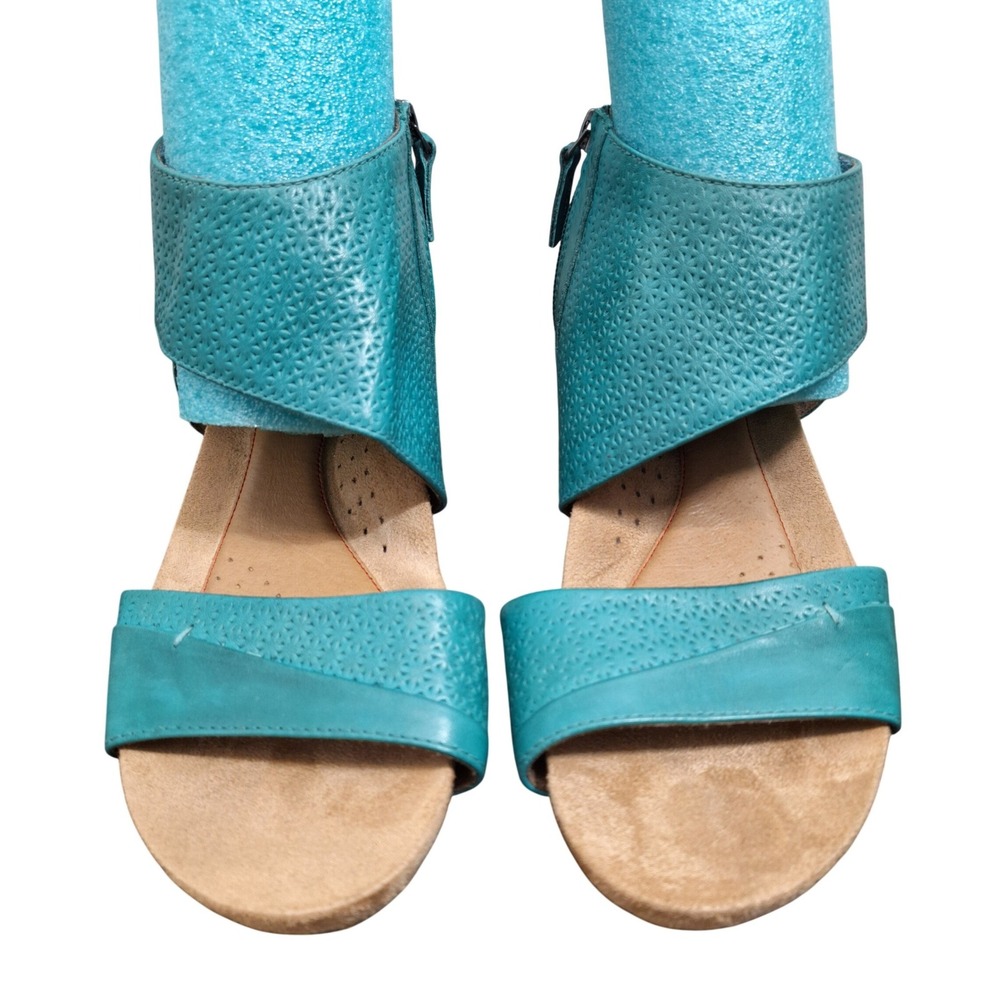 Rockport Cobb Hill Womens 9M Teal Leather Laser Cut Wedge Sandals Ankle Cuff Zip